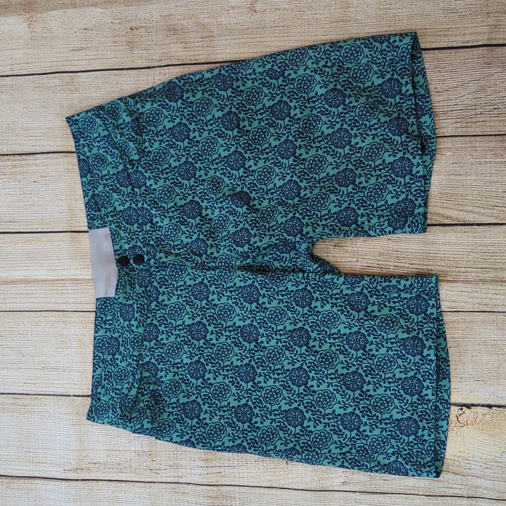 Shebeest  shorts Floral Pattern